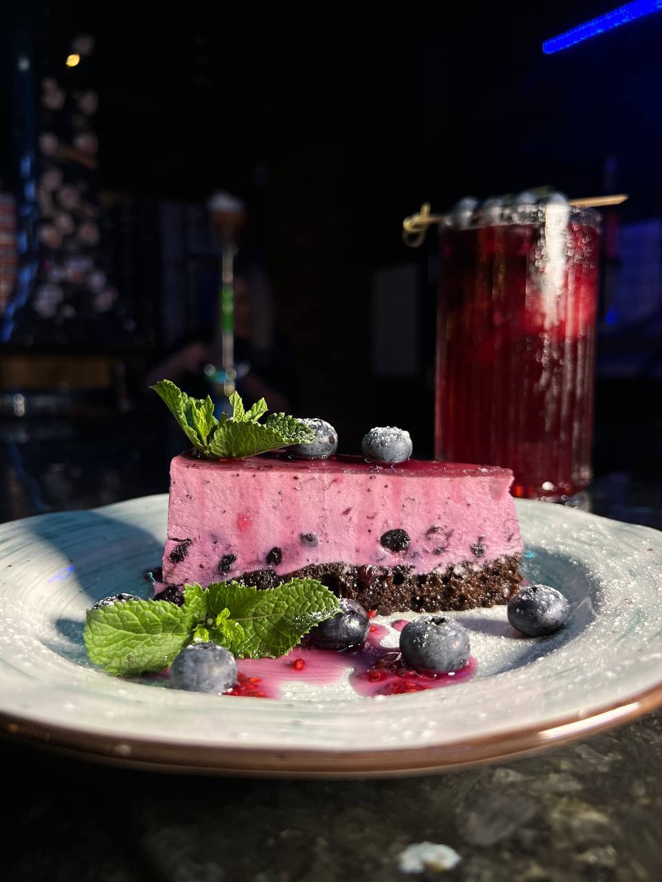 Чайник с фирменным чаем