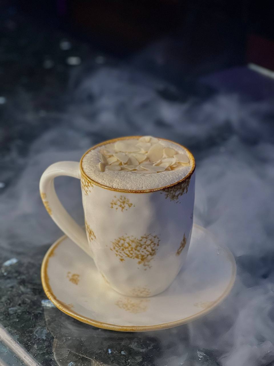 Монополия на столе